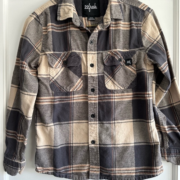 22Fresh Boys flannel good quality long sleeve short. Size youth med. 8-10 - Picture 1 of 3